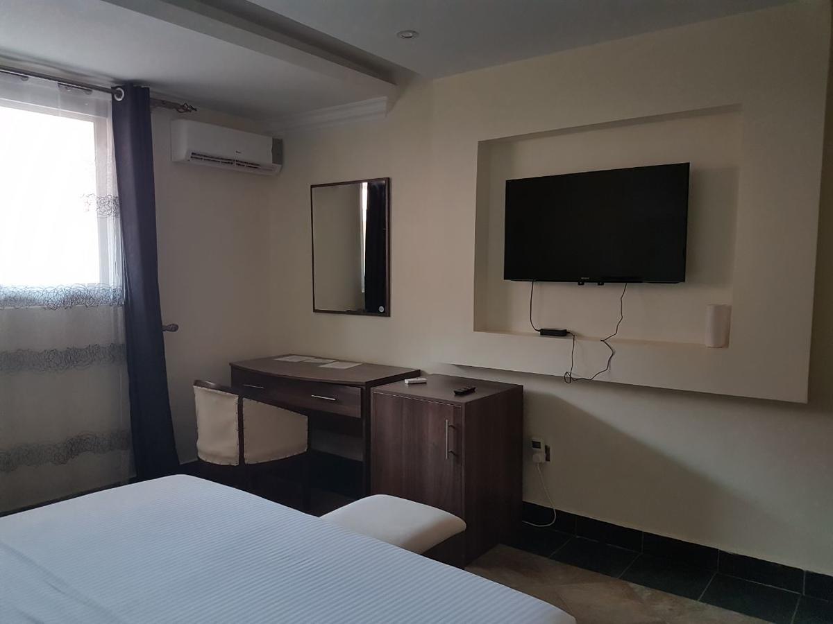 Ceamo Prestige Lodge Lodwar 外观 照片